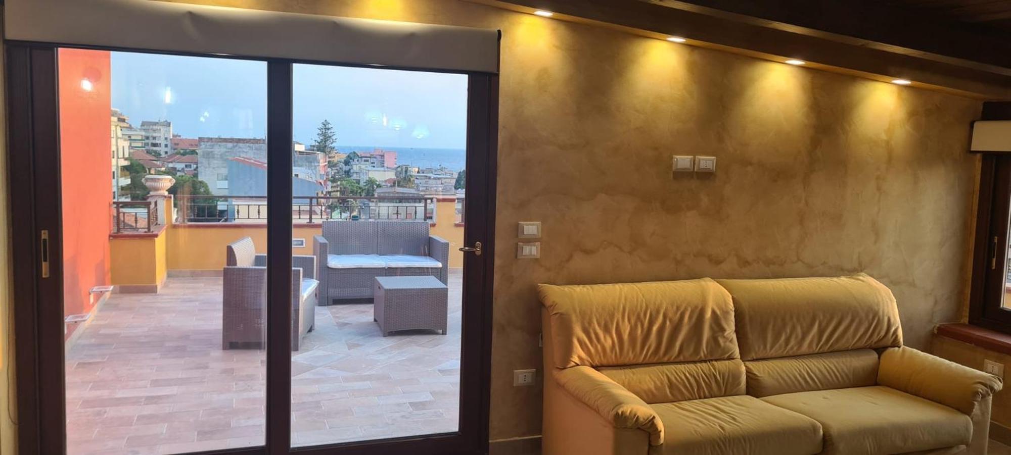B&B Around The World Villa San Giovanni Eksteriør bilde