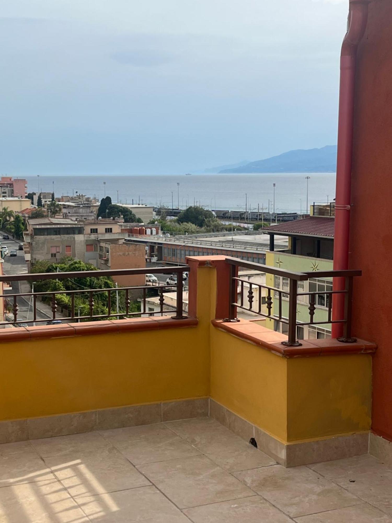 B&B Around The World Villa San Giovanni Eksteriør bilde