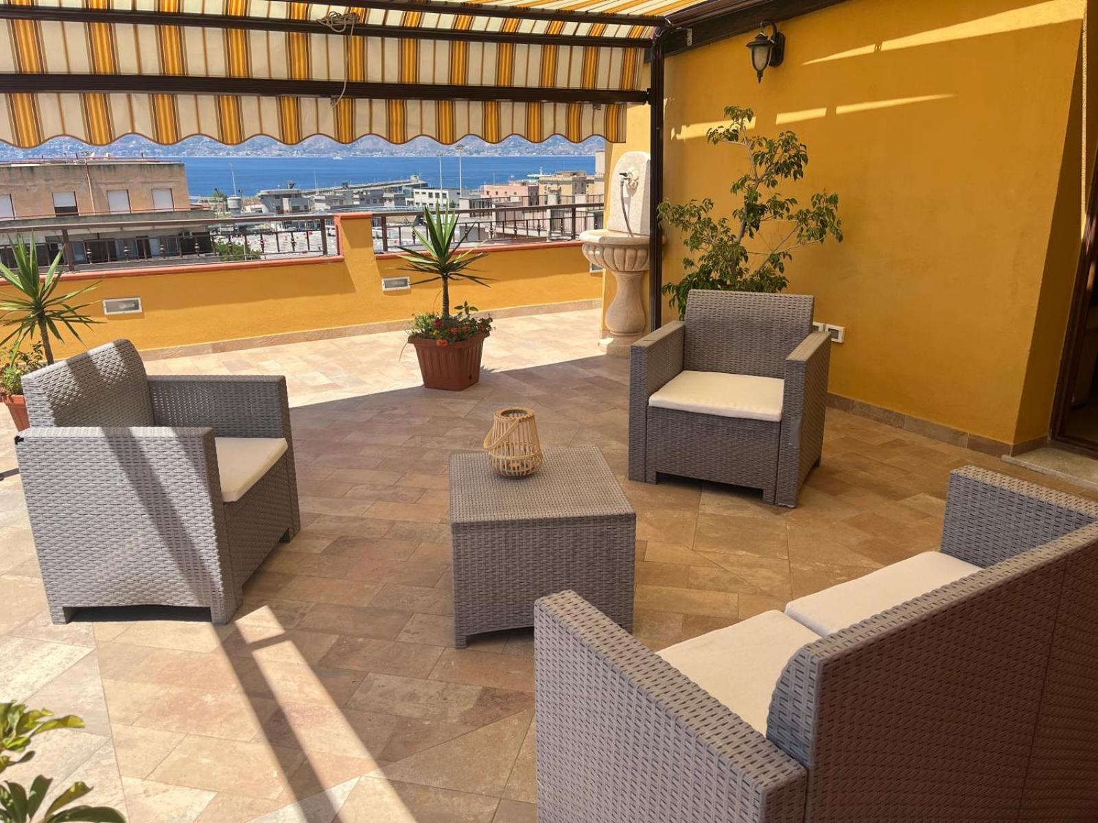B&B Around The World Villa San Giovanni Eksteriør bilde